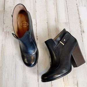 Apologie Paris | Black Leather Heel Buckle Detail Booties | Size: 38